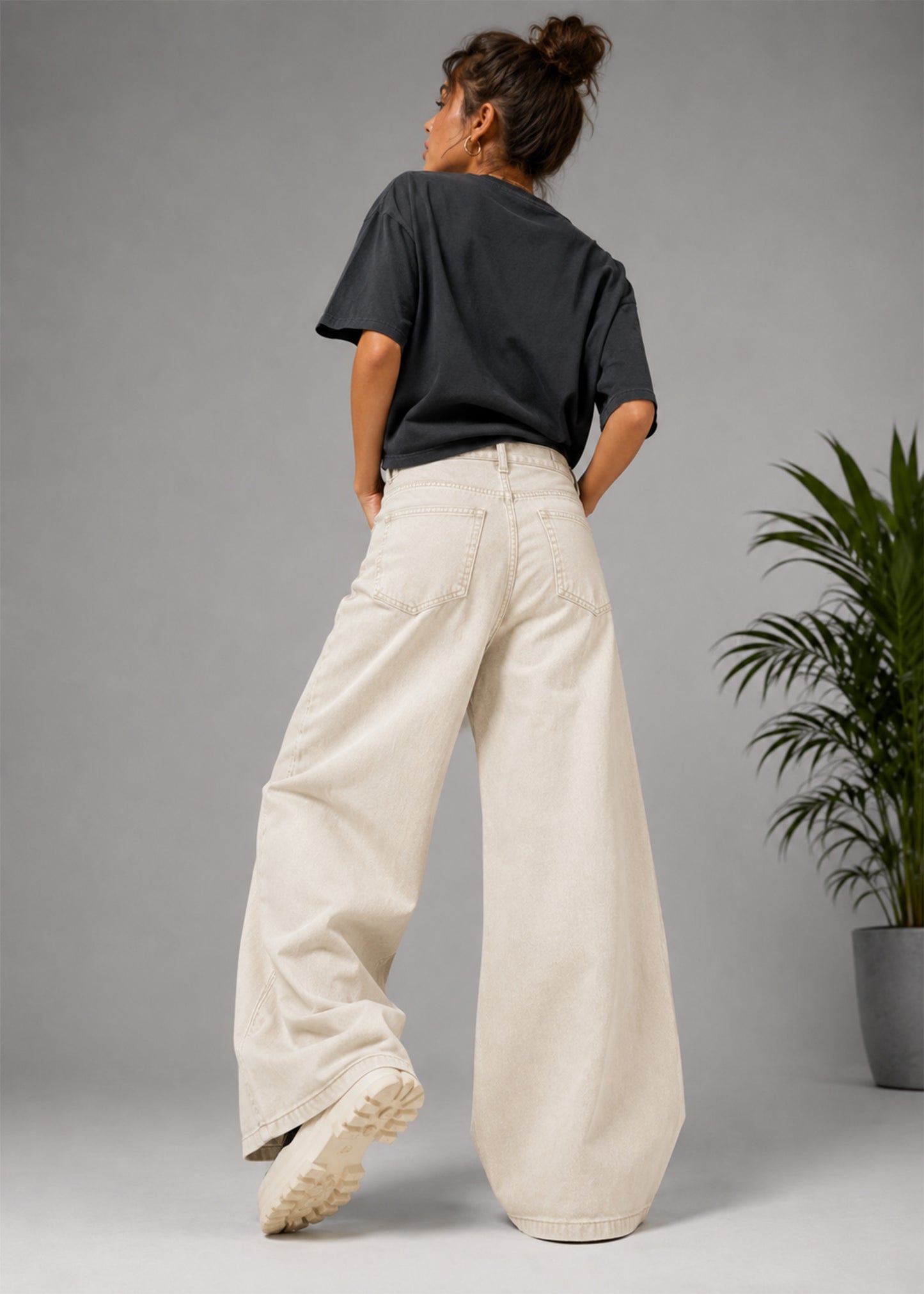 H&M Women Wide Leg Jeans Beige US 690