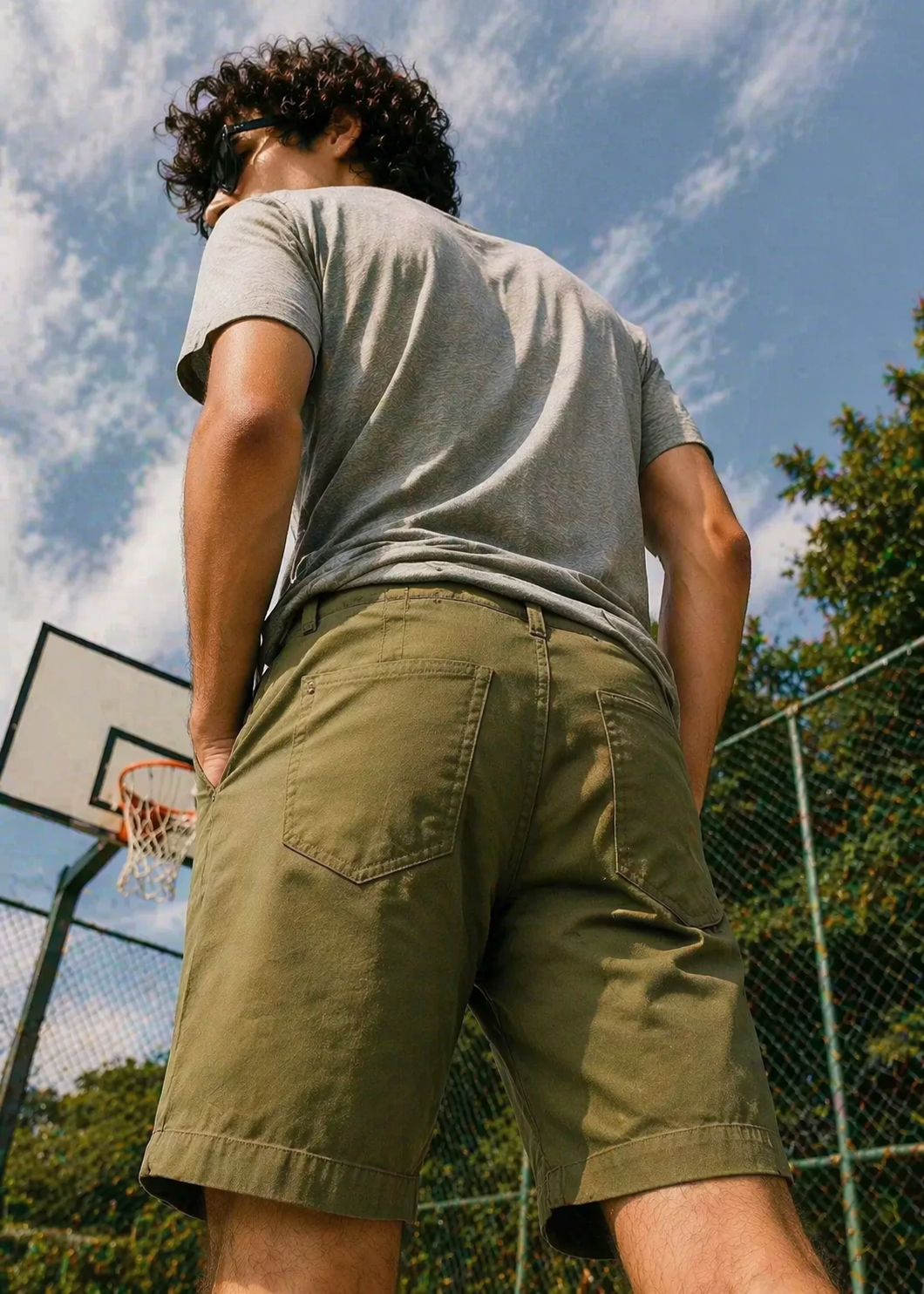 H&M-Men Shorts Khaki US 105