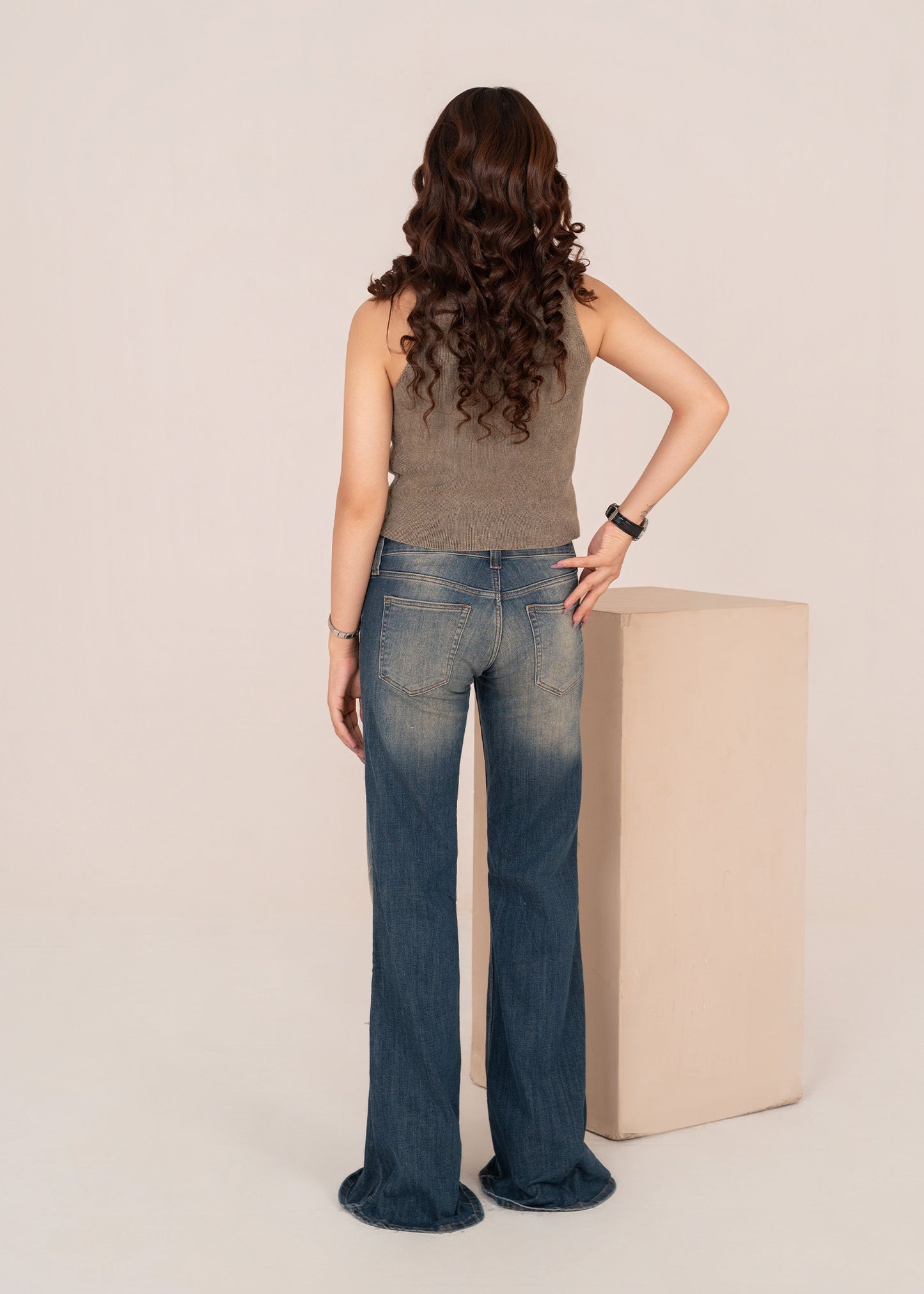 H&M-Bootcut Woman Jeans US 836