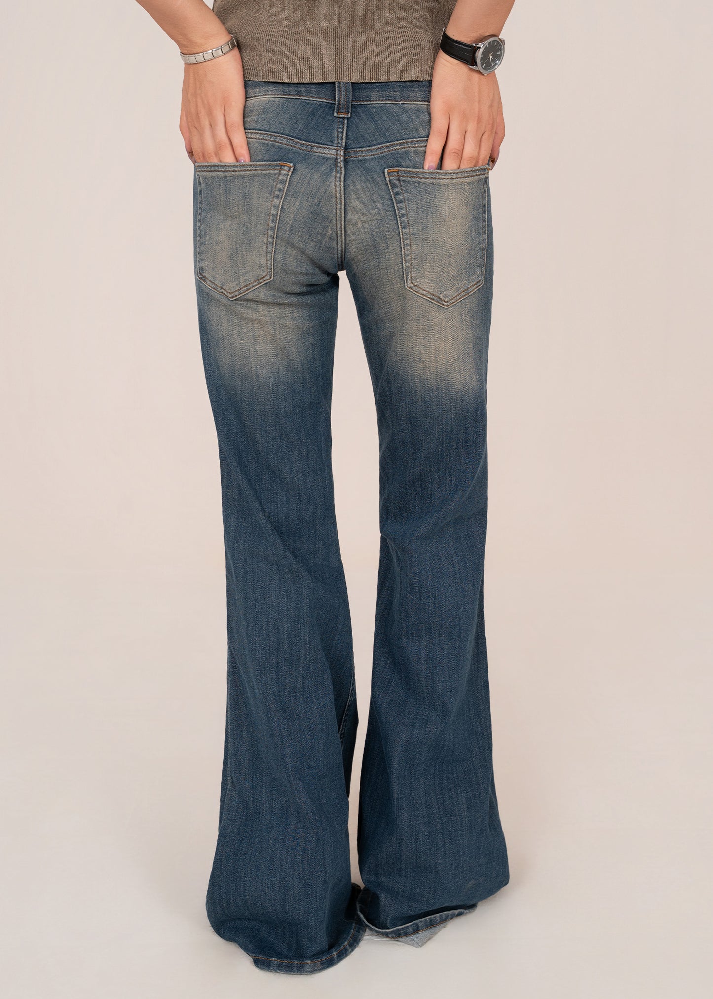 H&M-Bootcut Woman Jeans US 836