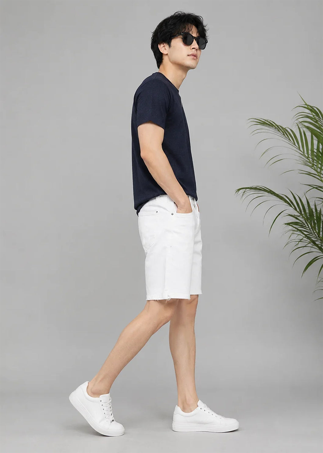 H&M Men Shorts White US 108