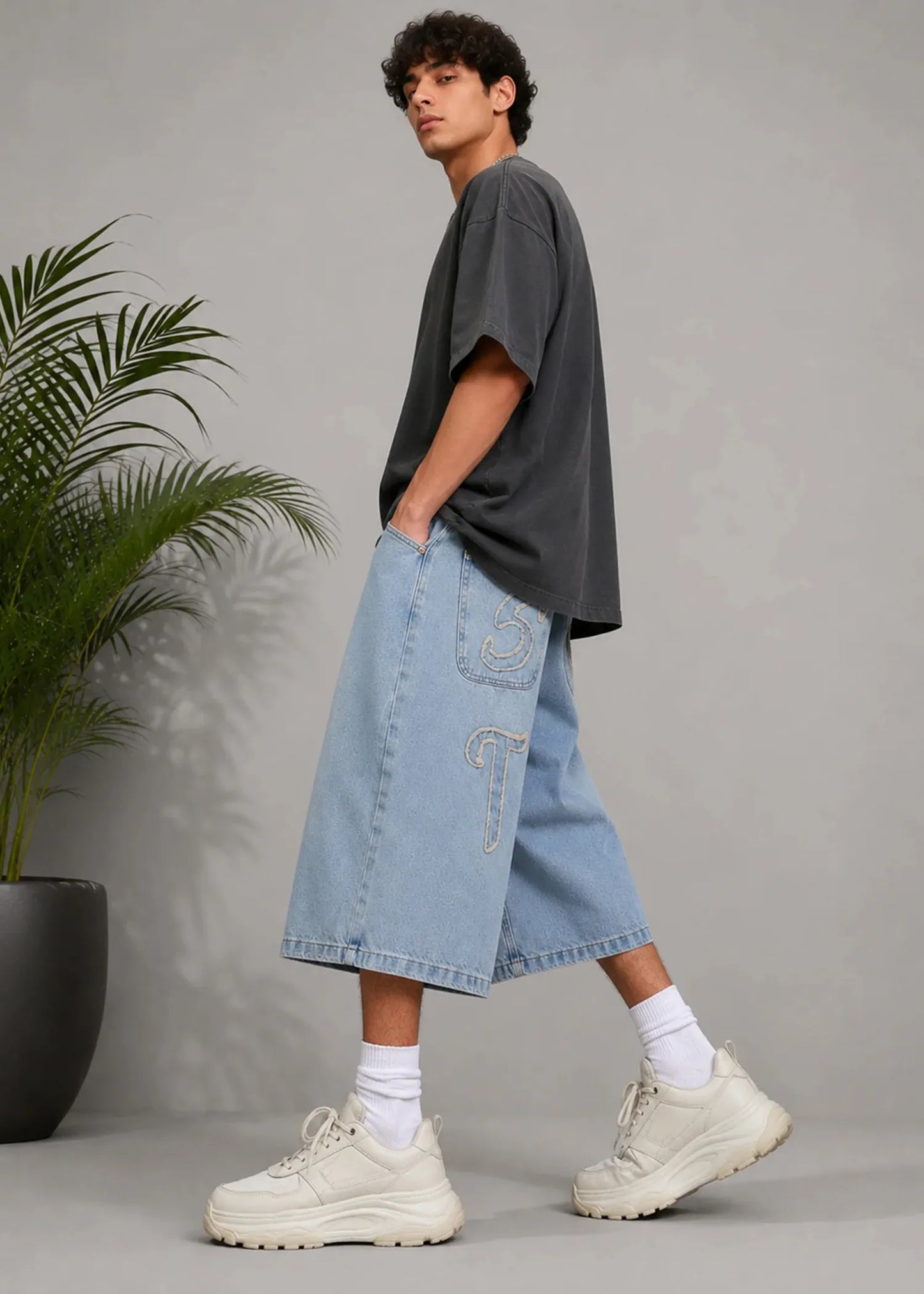 Pull&Bear Men Minor Fault Baggy short Light Blue US 611