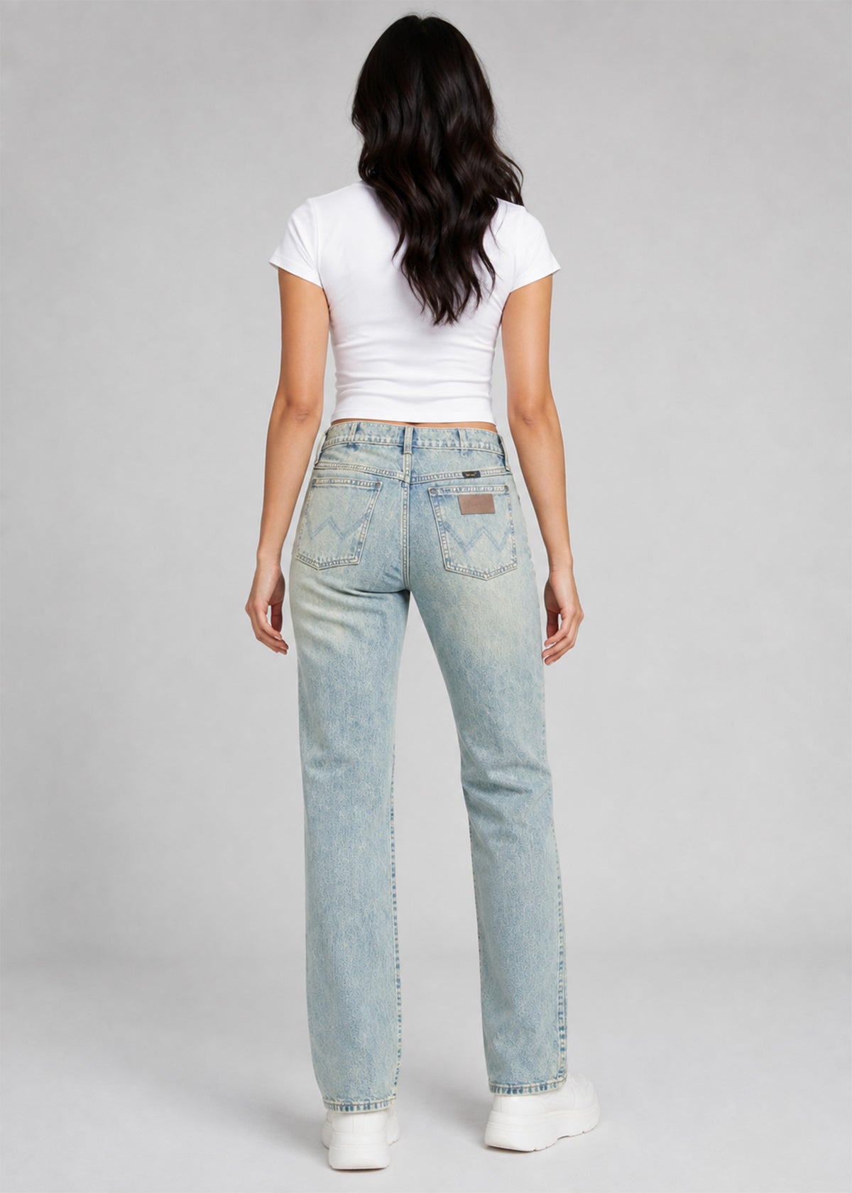 Wrangler Women Straight Fit Jeans Light Indigo Acid Wash 743