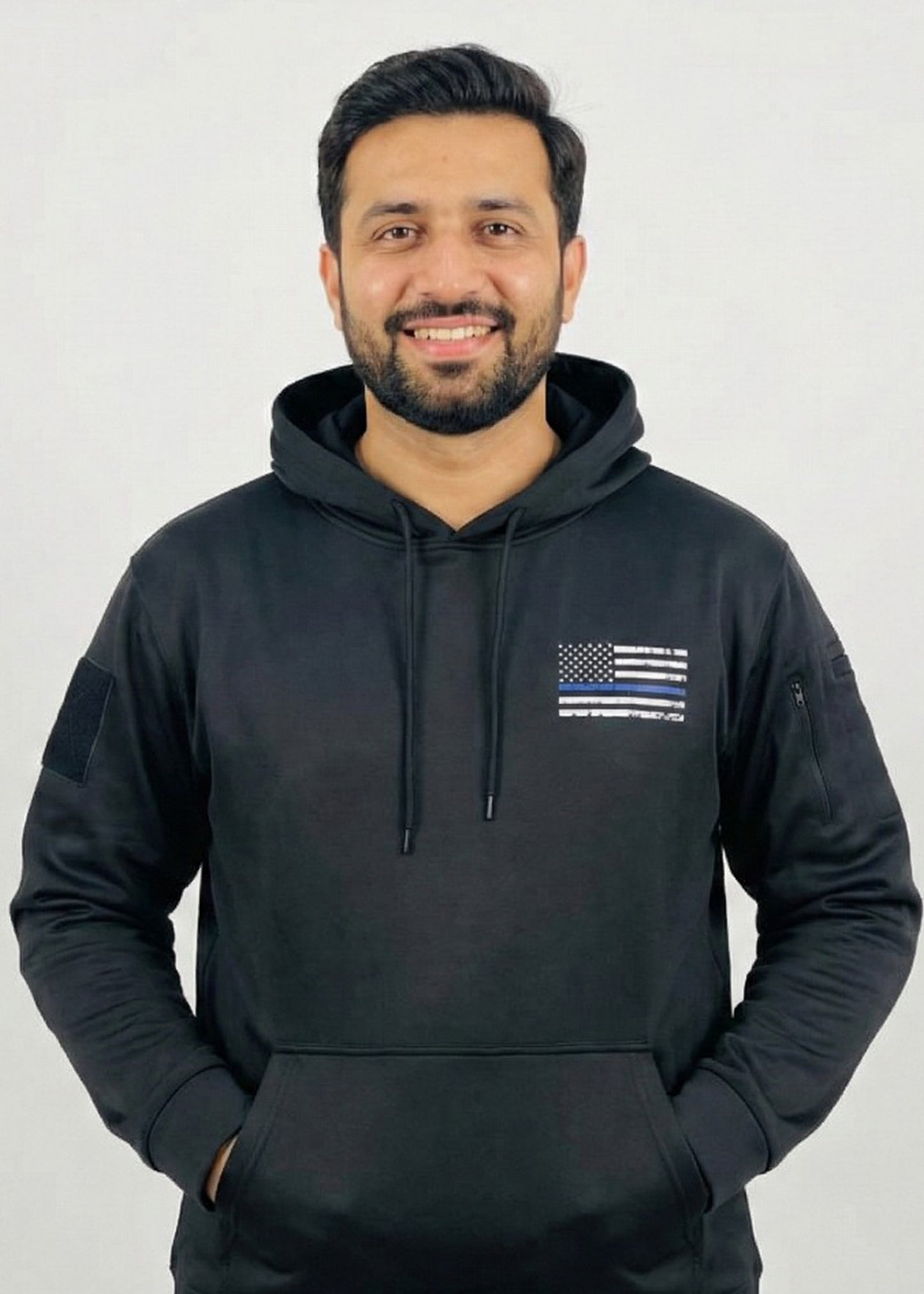 Arrow-Men Hood Black Front Logo 2 111 SP