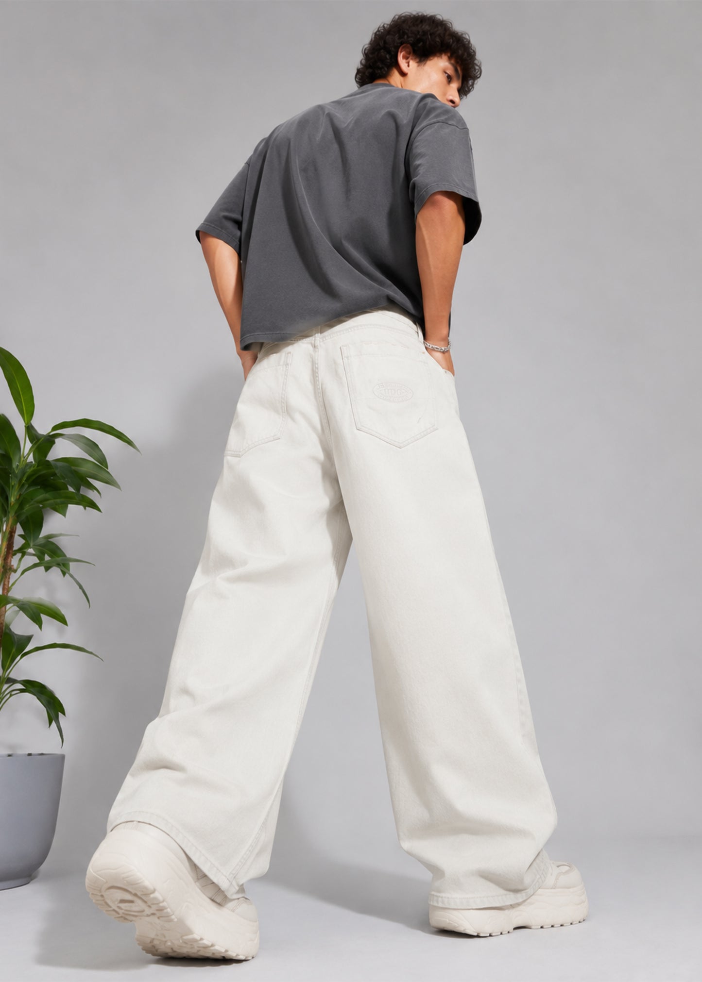 BDG-Men Loose Fit Jeans Off White US 530