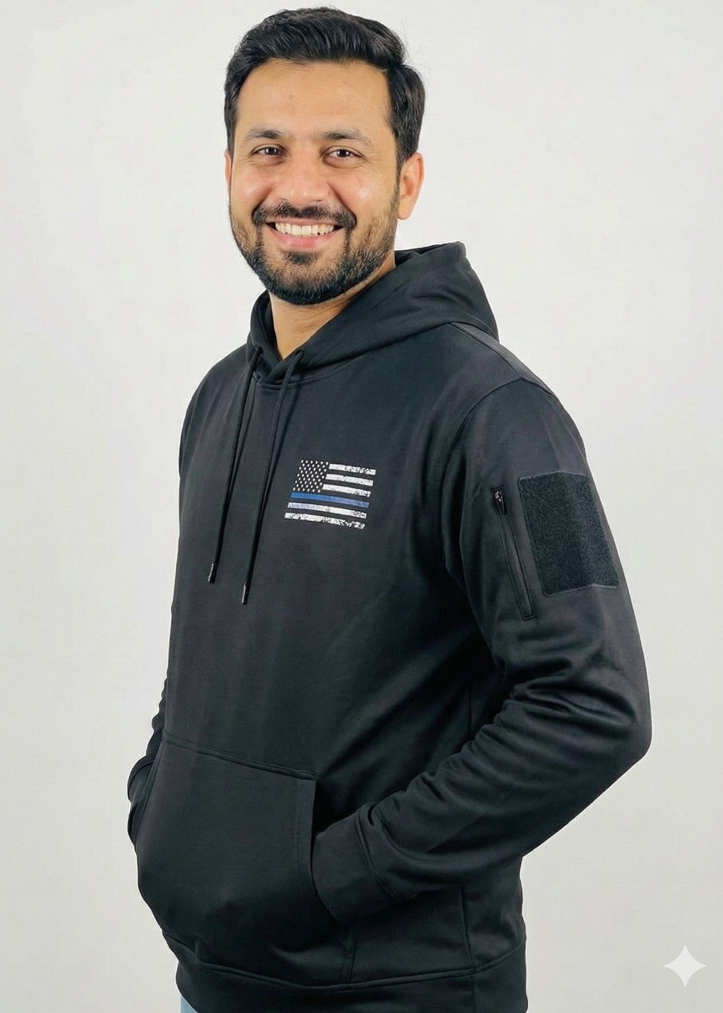 Arrow-Men Hood Black Front Logo 2 111 SP