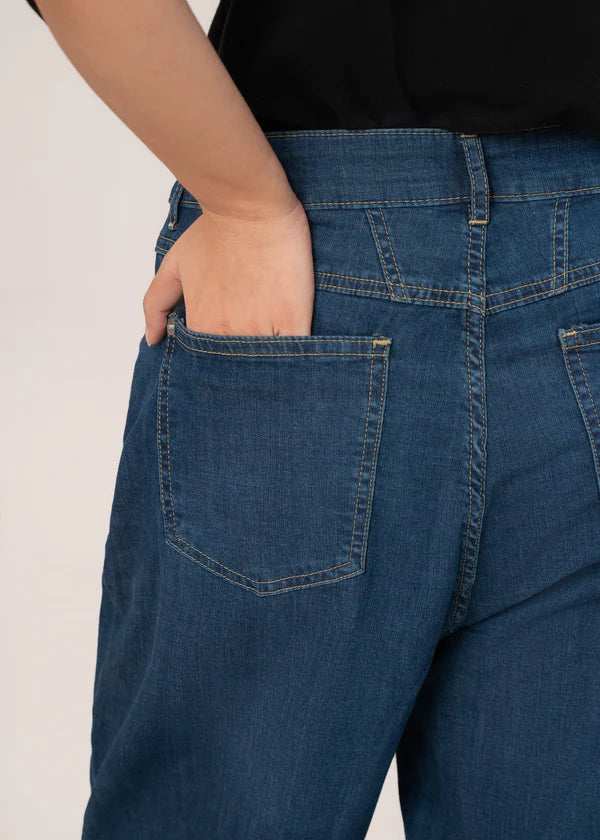 GINA-Mom Fit-Amb-03-DB