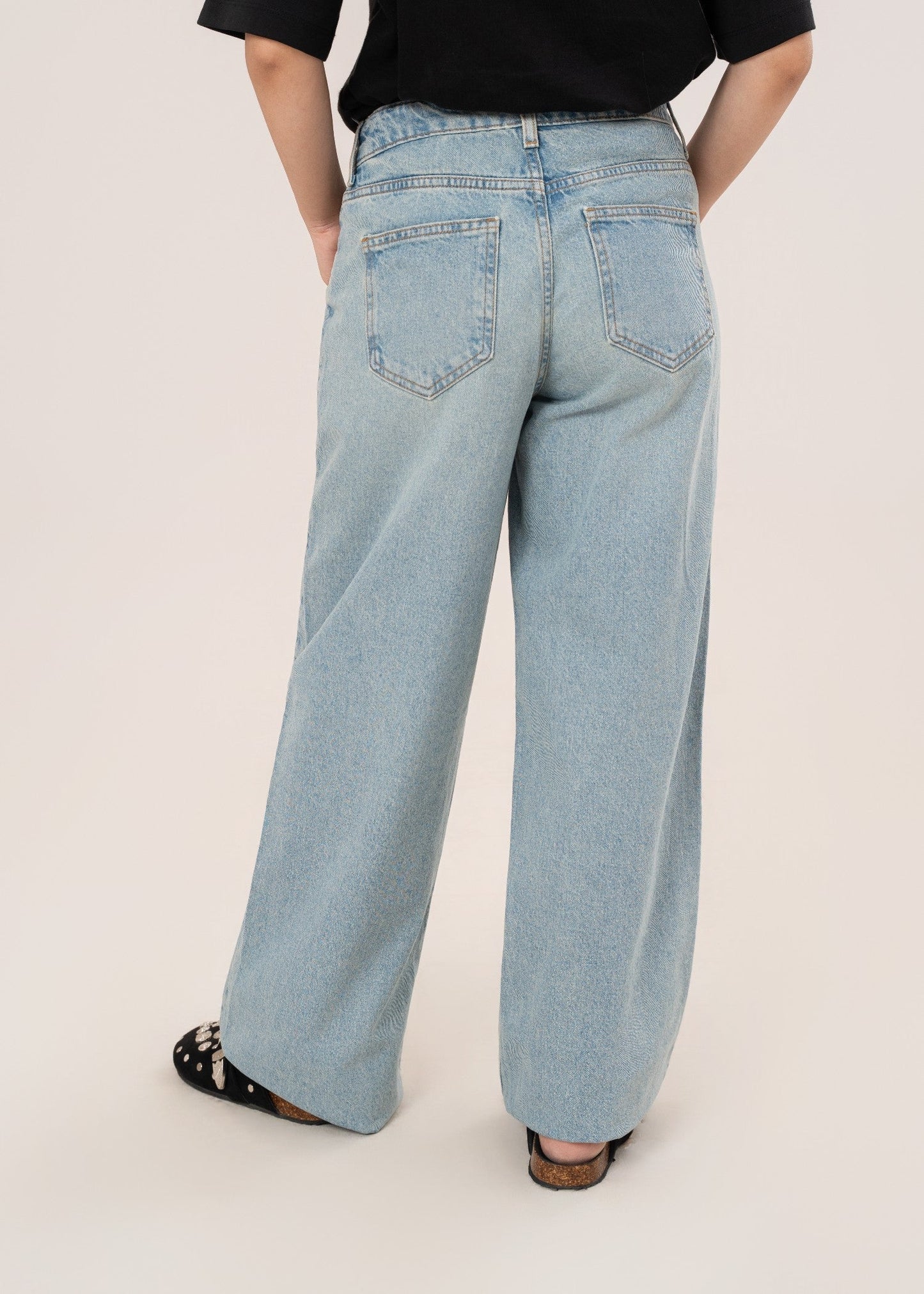 Guess-Wide Leg-INT-06-LB